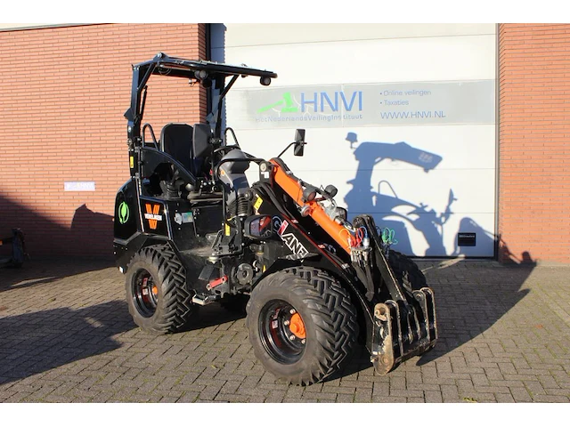 Electrische shovel giant w23 g2200e x-tra met jungheinrich 48v lib 520 s met 520ah en sharp acculader. - afbeelding 1 van  14