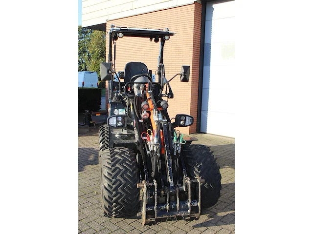 Electrische shovel giant w23 g2200e x-tra met jungheinrich 48v lib 520 s met 520ah en sharp acculader. - afbeelding 7 van  14