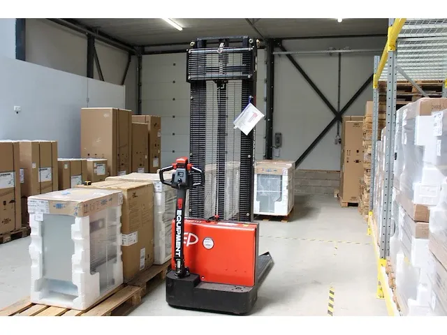 Electrische stapelaar ep equipment type est122 - afbeelding 1 van  5