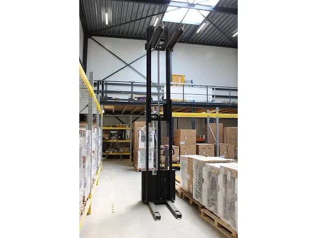 Electrische stapelaar ep equipment type est122 - afbeelding 3 van  5
