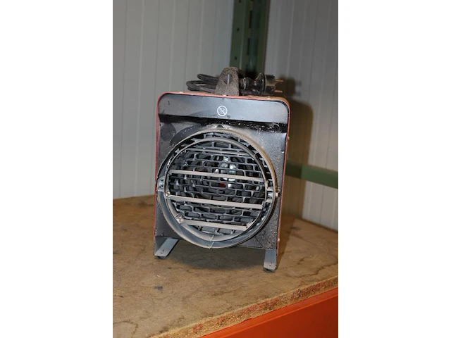 Electrische ventilatorkachel kelfort max 2kw. - afbeelding 2 van  2