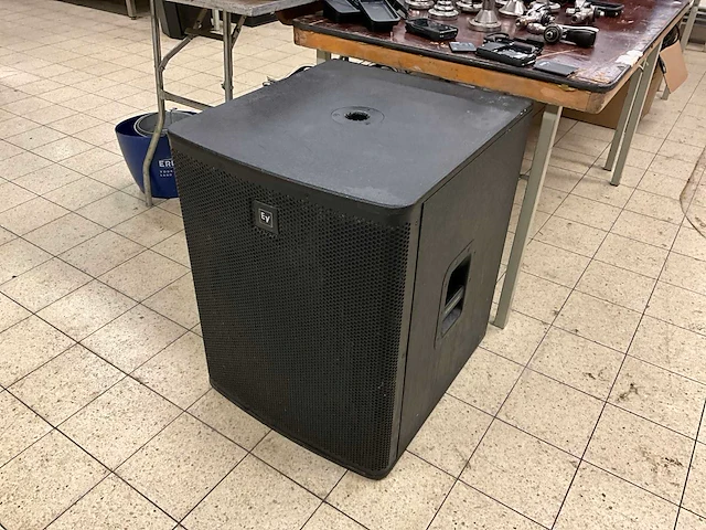 Electro-voice elx118 subwoofer - afbeelding 3 van  6
