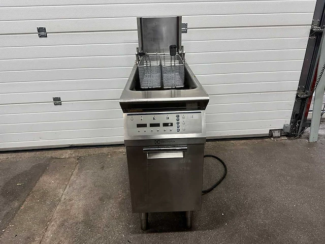 Electrolux - 2019 - volautomaat - friteuse - afbeelding 1 van  10