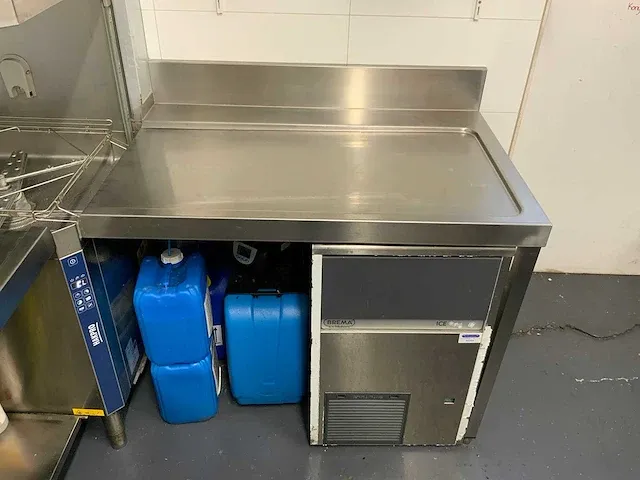Electrolux - hht8 - korvenvaatwasmachine met aan en afvoertafel - afbeelding 6 van  16