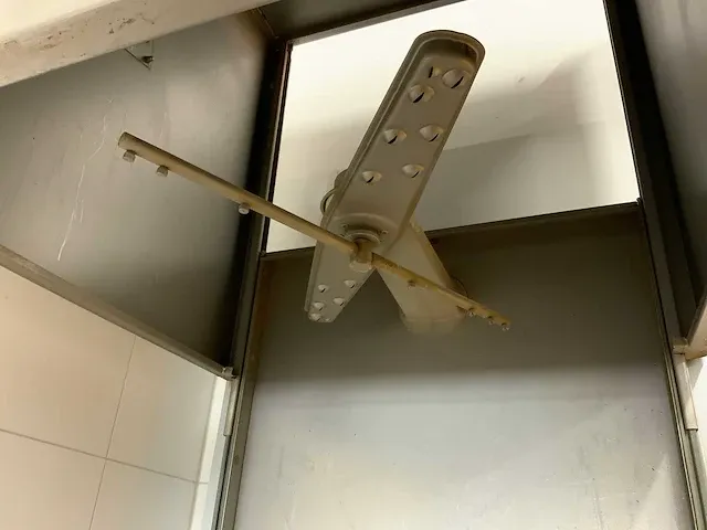 Electrolux - hht8 - korvenvaatwasmachine met aan en afvoertafel - afbeelding 12 van  16
