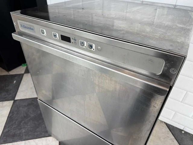 Electrolux - korvenvaatwasmachine - afbeelding 4 van  7