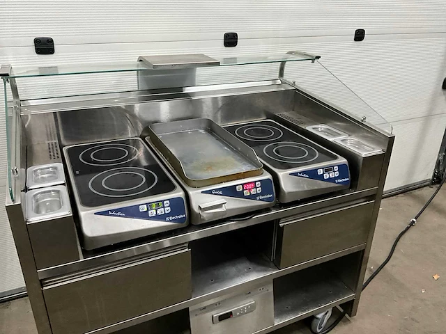 Electrolux - liberopoint - front cooking - afbeelding 7 van  14