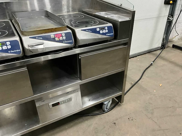 Electrolux - liberopoint - front cooking - afbeelding 11 van  14