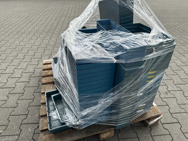 Electrolux - magazijnbak mix ca. 100stuks - afbeelding 5 van  6