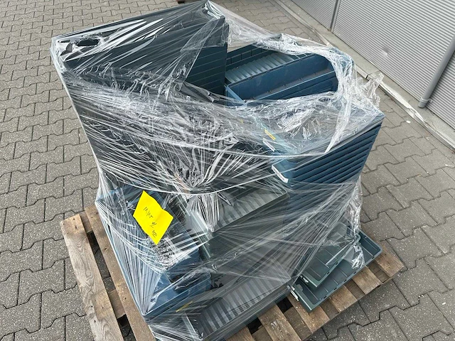 Electrolux - magazijnbak mix ca. 100stuks - afbeelding 4 van  6