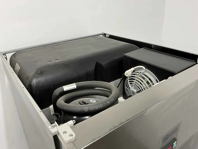 Electrolux - re471fn - rvs koelkast - afbeelding 3 van  7