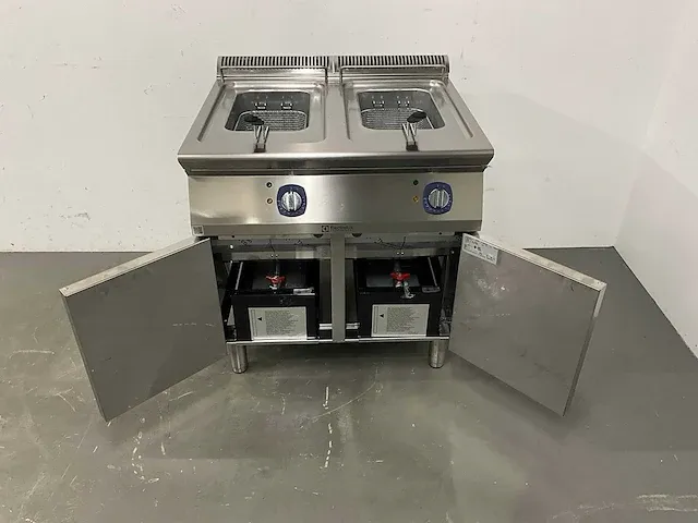 Electrolux - xp700 - dubbele friteuse (2023) - afbeelding 2 van  19