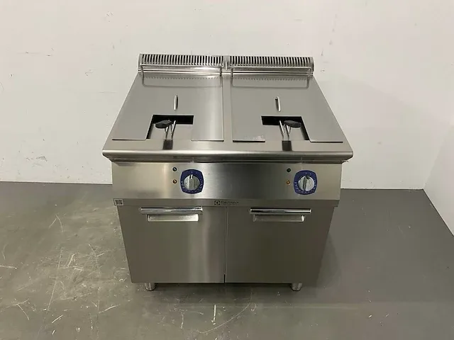 Electrolux - xp700 - dubbele friteuse (2023) - afbeelding 16 van  19