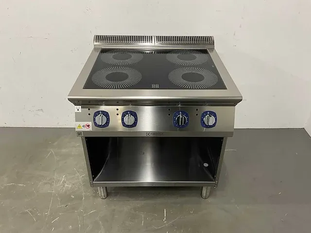 Electrolux - xp700 - hp 4-pits inductie fornuis (2023) - afbeelding 1 van  11