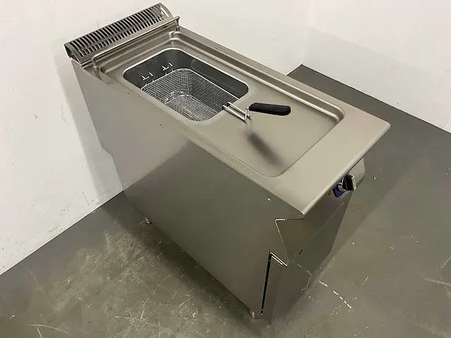 Electrolux - xp900 - enkele friteuse (2022) - afbeelding 2 van  14