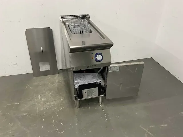 Electrolux - xp900 - enkele friteuse (2022) - afbeelding 3 van  14