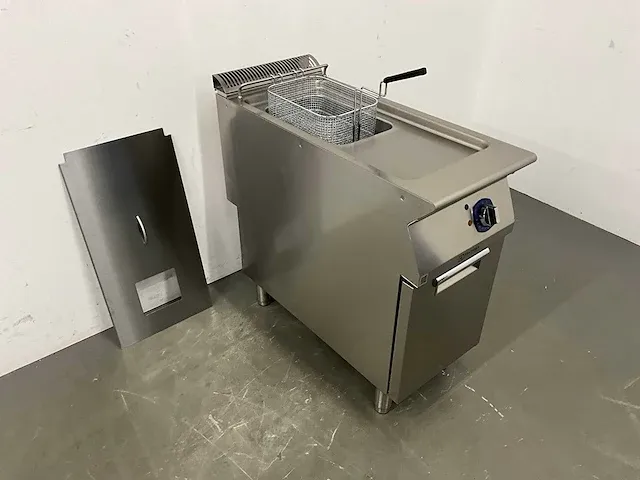 Electrolux - xp900 - enkele friteuse (2022) - afbeelding 11 van  14