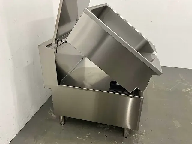 Electrolux - xp900 - kantelbare braadpan 80 liter (2022) - afbeelding 3 van  13