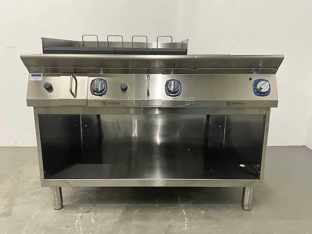 Electrolux - xp900 - powergrill met bain-marie (2022) - afbeelding 3 van  14