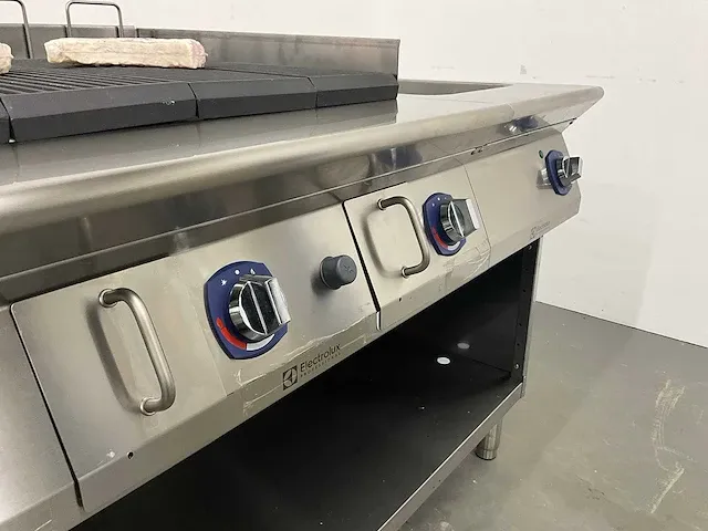 Electrolux - xp900 - powergrill met bain-marie (2022) - afbeelding 11 van  14
