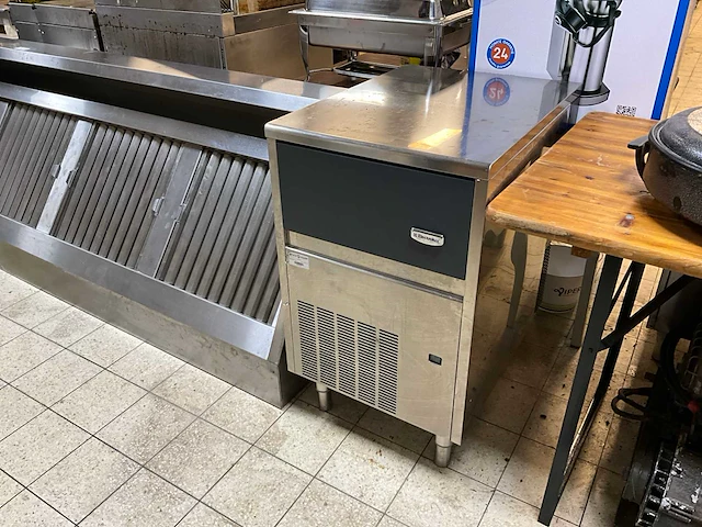 Electrolux 730533 crushed ijsmachine - afbeelding 1 van  8