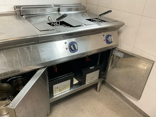 Electrolux bakwand - afbeelding 8 van  24