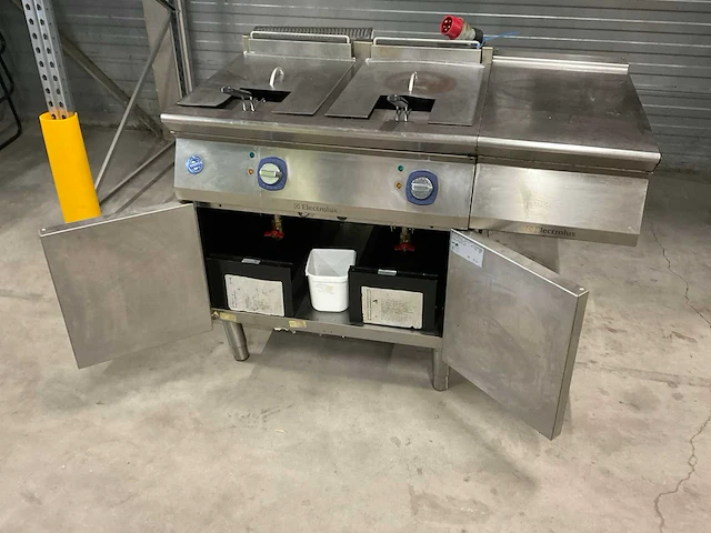 Electrolux e7freh2ffo dubbele friteuse - afbeelding 4 van  4