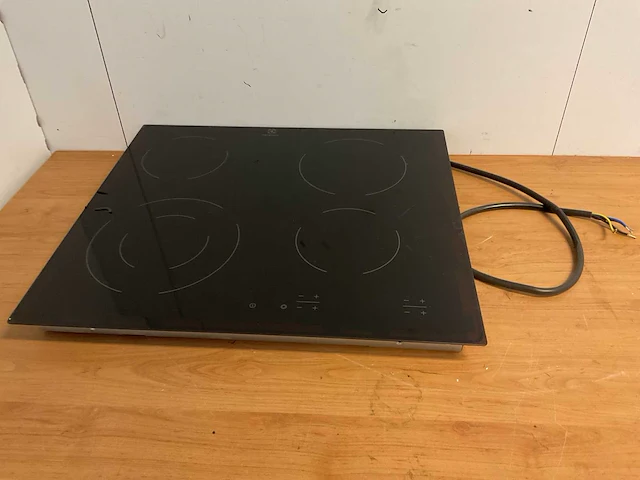 Electrolux ehf6241fok kookplaat - afbeelding 2 van  9