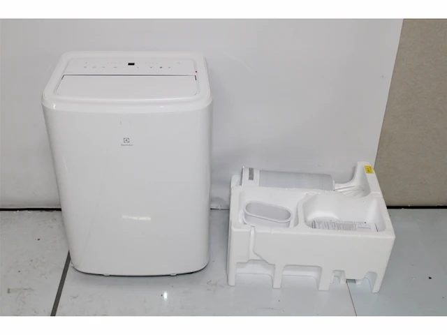 Electrolux exp26u339aw comfort 600 draagbare airconditioner wit - afbeelding 2 van  2