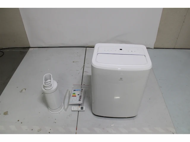 Electrolux exp26u339aw comfort 600 draagbare airconditioner wit - afbeelding 2 van  2