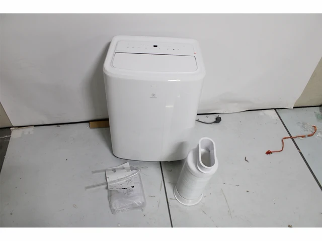Electrolux exp26u339aw comfort 600 draagbare airconditioner wit - afbeelding 2 van  2