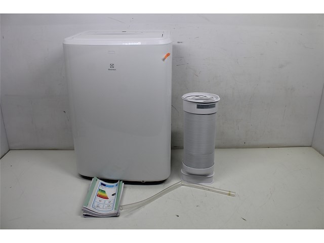 Electrolux exp26u339aw comfort 600 draagbare airconditioner wit - afbeelding 4 van  5