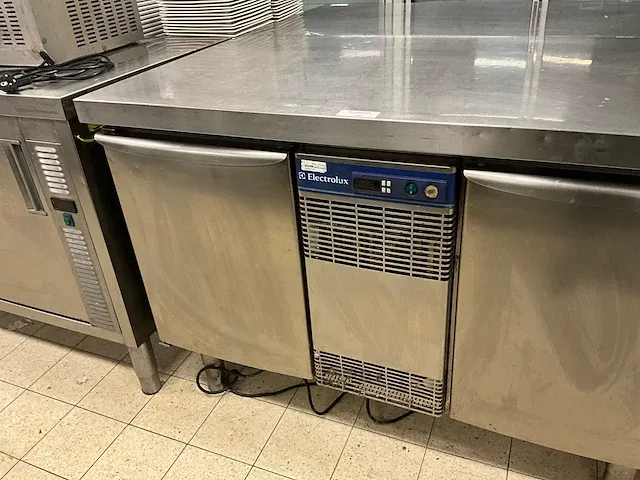Electrolux rcdf2 m20 vrieswerkbank - afbeelding 3 van  8