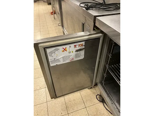 Electrolux rcdf2 m20 vrieswerkbank - afbeelding 6 van  8