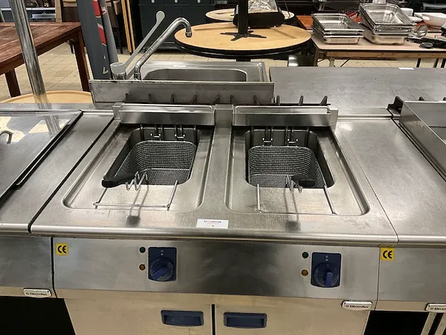Electrolux tfr/e2d12 elektrische friteuse - afbeelding 2 van  10
