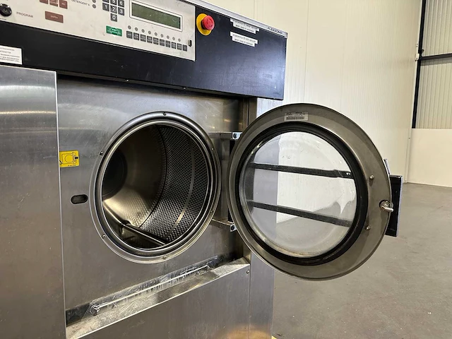 Electrolux wascator industriële textielwasmachine voor 22kg - afbeelding 9 van  12