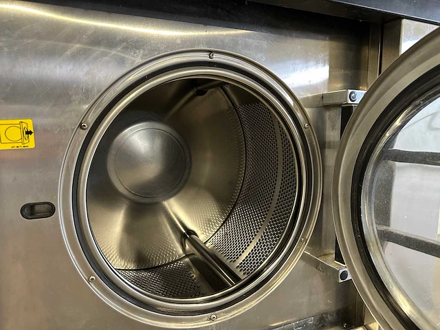 Electrolux wascator industriële textielwasmachine voor 22kg - afbeelding 10 van  12