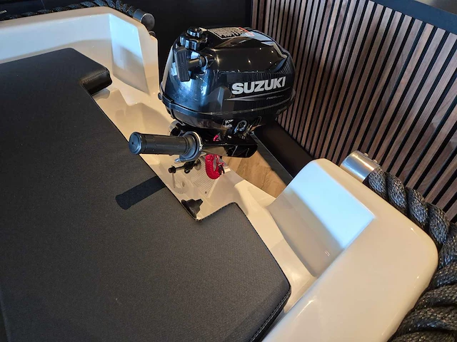 Elegance 400 sloep + suzuki df 2.5 4 takt - afbeelding 6 van  11