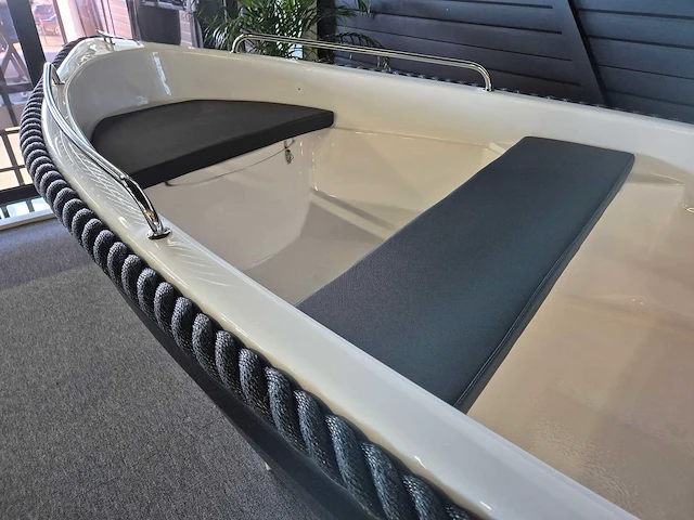 Elegance 400 sloep + suzuki df 2.5 4 takt - afbeelding 9 van  11