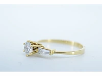 Elegante geelgouden briljanten ring met zij-diamanten - afbeelding 5 van  7