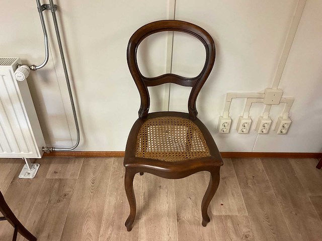 Elegante stoeltjes - afbeelding 5 van  5