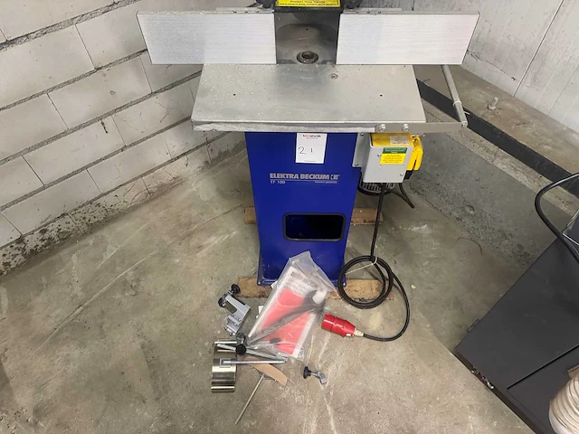 Elektra beckum - 2001 - tf 100 - verticale freesmachine - afbeelding 2 van  8