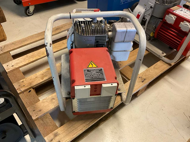 Elektra beckum g2000/1s stroomgenerator - afbeelding 2 van  6