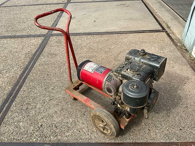 Elektra-beckum g4000/1s stroomgenerator - afbeelding 4 van  9