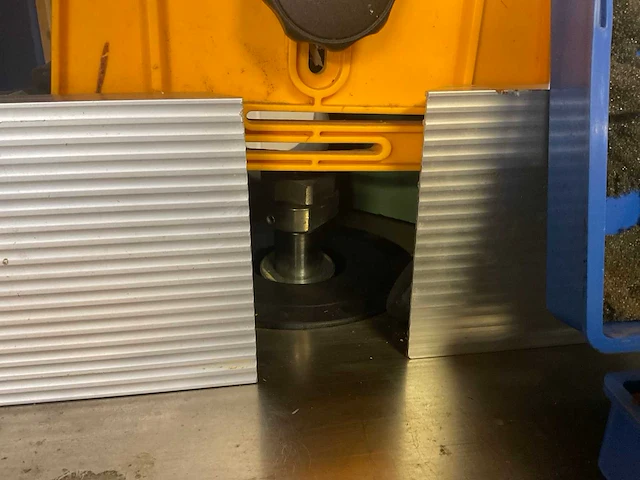 Elektra beckum tf904 tafelfreesmachine - afbeelding 4 van  6