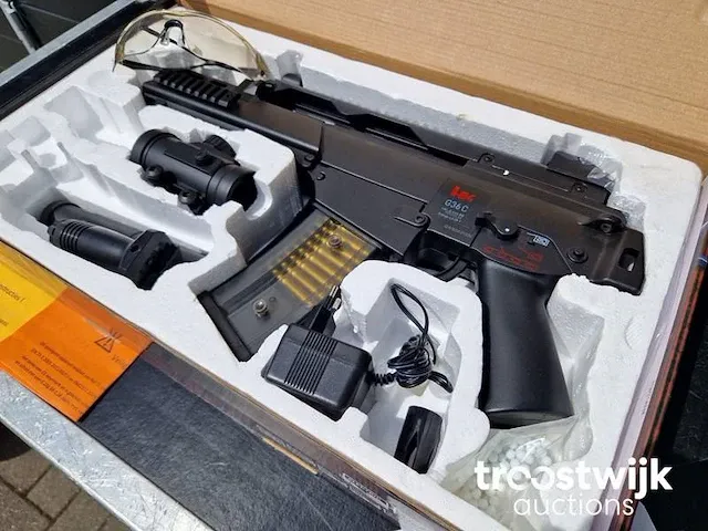 Elektrisch airsoft wapen - afbeelding 10 van  17