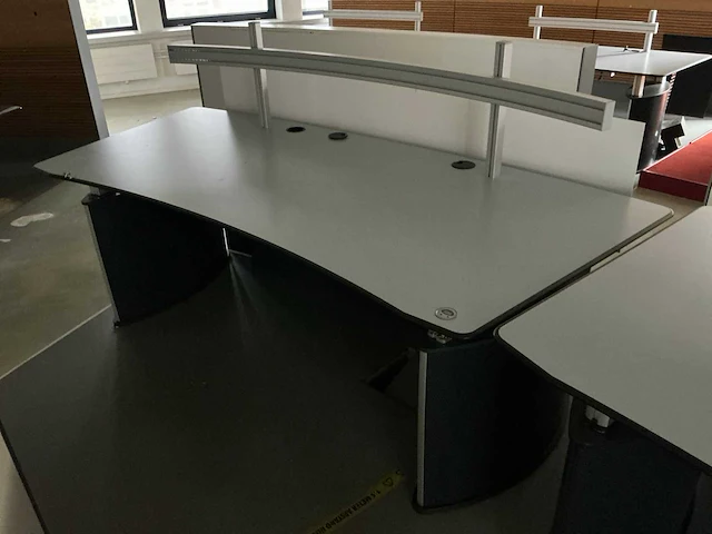 Elektrisch bureau - afbeelding 2 van  8