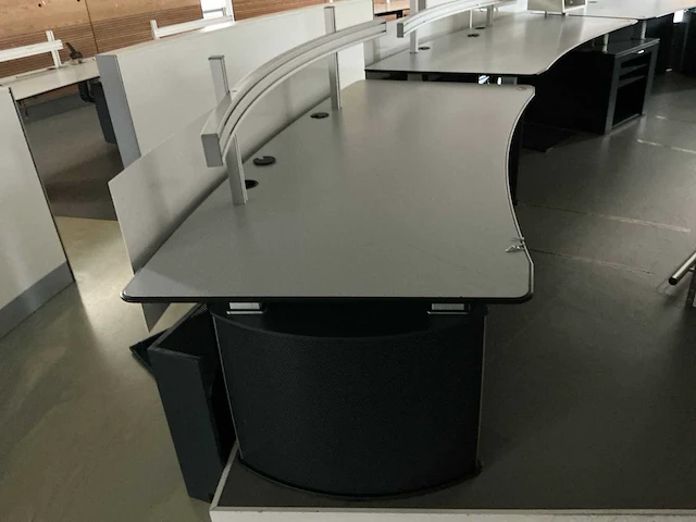 Elektrisch bureau - afbeelding 3 van  8