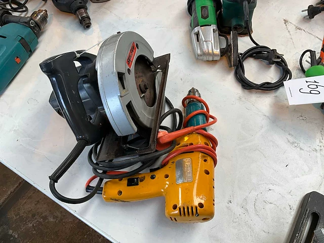 Elektrisch gereedschap (2x) - afbeelding 1 van  4