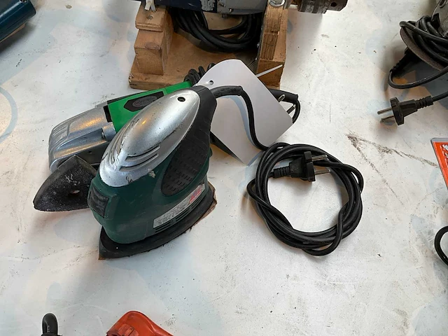 Elektrisch gereedschap (2x) - afbeelding 1 van  5